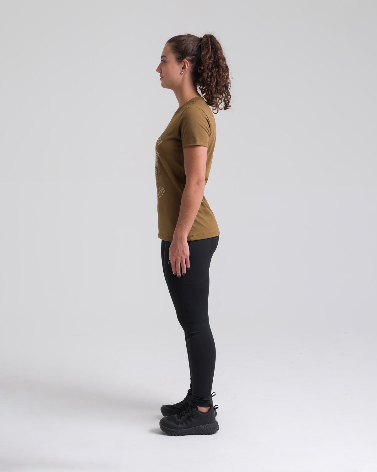 Camiseta Concept Stillness Feminina - Marrom
